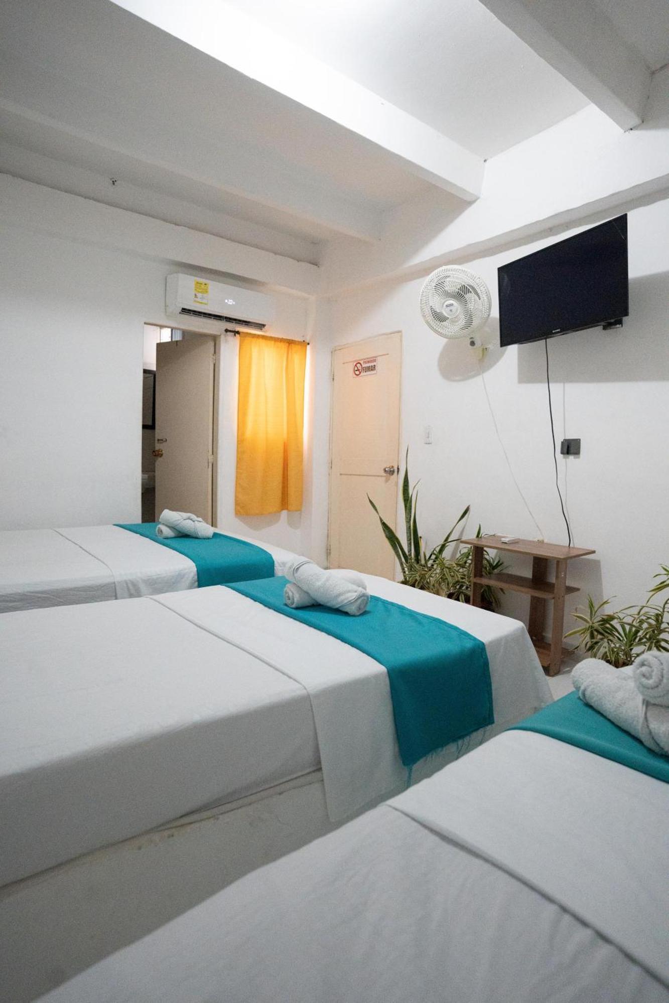Rivera Hostel Santa Marta  Buitenkant foto